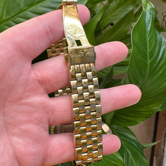 Gold & Crystal Michael Kors watch!! - Picture 8 of 12